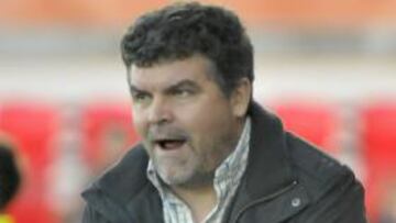 <b>EQUILIBRIO. </b>Onésimo busca una continuidad en la alineación.