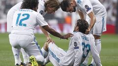 Los jugadores del Real Madrid se interesan por Kovacic, lesionado ante el APOEL.