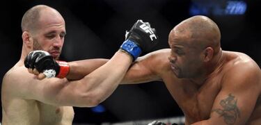 Miocic y Cormier, veteranía para ratificar su cetro en el UFC 220