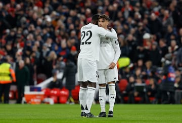 Rüdiger y Asencio, en Anfield.