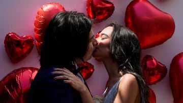 The surprisingly easy hack you should use when talking to someone on a date to create a connection according to neuroscientists