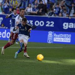 El Oviedo firma un partido redondo y aplasta al Burgos