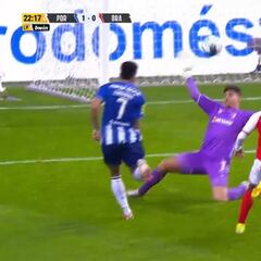 La clase de Díaz para darle la victoria a Porto con su golazo