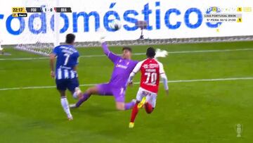 La clase de Díaz para darle la victoria a Porto con su golazo