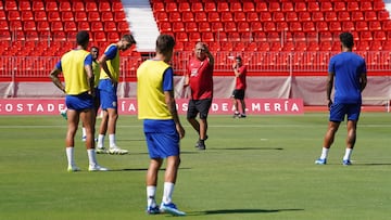 Alberto Lasarte: “Se va a ver un Almería muy recononible”