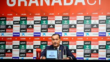 10-09 Comparecencia institucional del Director General del Granada CF, Alfredo Garcia Amado.