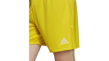 Pantalón corto de deporte Adidas Entrada 22 para hombre de color amarillo en Amazon