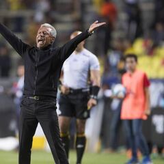 Monarcas le da las gracias a Roberto Hernández