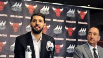 Nikola Mirotic durante su presentación como nuevo jugador de los Chicago Bulls.
