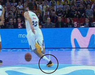 Hubo campo atrás en la jugada que llevó a la prórroga al Madrid