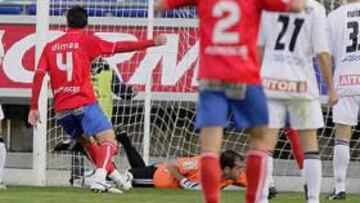 <b>EMPATE ROJILLO. </b>El Numancia, al menos, pudo sumar un punto en Los Pajaritos gracias al gol de Iñigo Vélez en el minuto 78.