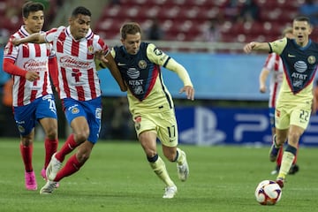 (L-R) Gilberto Sepulveda of Guadalajara and Francisco Cordova of America during the game Guadalajara vs America, corresponding to Eleventh round match and Edition 240 of the National Classic of the Torneo Guard1anes Clausura 2021 of the Liga BBVA MX, at the Akron Stadium, on March 14, 2021.
<br><br>
(I-D), Gilberto Sepulveda de Guadalajara y Francisco Cordova de America durante el partido Guadalajara vs America, correspondiente a la Jornada 11 y Edicion 240 del Clasico Nacional del Torneo Clausura Guard1anes 2021 de la Liga BBVA MX, en el Estadio Akron, el 14 de Marzo de 2021.