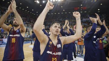 16/02/2018 Thomas Heurtel celebra el pase a semifinales.
El Barça de Pesic tumba a Baskonia y se entona en Copa Los culé cuajan un gran estreno en Las Palmas para citarse con el anfitrión en semifinales LAS PALMAS DE GRAN CANARIA, 17 (Del enviado especial de Europa Press, Rodrigo Trascasa) El FC Barcelona Lassa ganó (94-90) un pulso titánico con el Baskonia para completar el cuadro de semifinales de la Copa del Rey de Gran Canaria 2018, un chute de confianza para el enésimo intento de reflote culé, bajo las órdenes de Svetislav Pesic, que le cita con el Herbalife Gran Canaria este sábado por un puesto en la final.
DEPORTES
ACB MEDIA