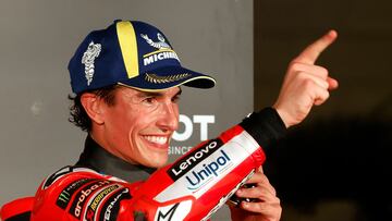 Marc Márquez en el podio del esprint de Qatar.