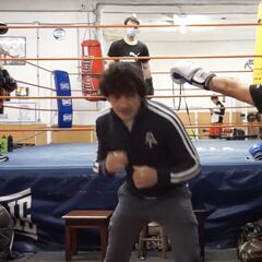 El paso lateral a pie cruzado