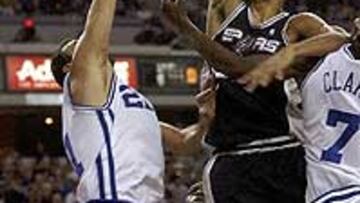 Tim Duncan y los Spurs siguen maravillando en la NBA.