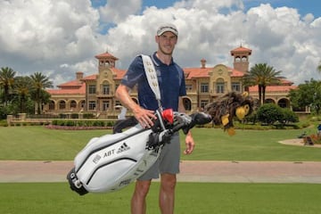 A happy escape | Gareth Bale loves his golf.