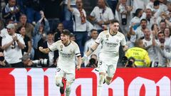 MADRID, 17/09/2023.- El centrocampista uruguayo del Real Madrid Federico Valverde (d) celebra su gol, primero de su equipo, durante el encuentro correspondiente a la quinta jornada de primera división que disputan hoy domingo frente al Real Madrid en el estadio Santiago Bernabéu, en Madrid. EFE/ Rodrigo Jimenez
