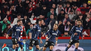 El Ceuta festeja el gol ce Cristian en Granada.