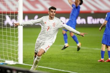 1-0. Álvaro Morata celebró el primer gol.