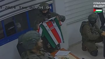 Denuncian que el ejército de Israel confiscó camisetas de Palestino