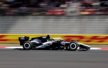 Checo Pérez termina en la posición 19 en la carrera sprint de China
