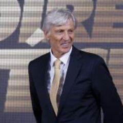 Pékerman fiel al 10: “James tiene mentalidad para salir adelante”