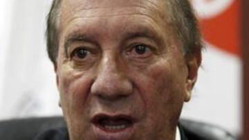 Carlos Bilardo: "Para parar a Leo Messi hay que pegarle"