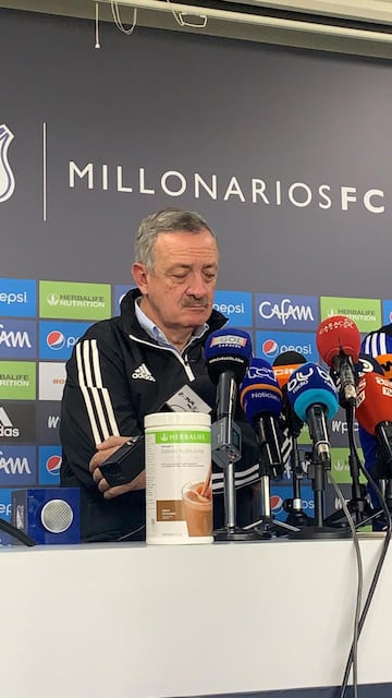 Alberto Gamero se presentó con la plantilla, dirigió su primer entrenamiento y habló en rueda de prensa del proyecto que comenzará en 2020 en Millonarios. 