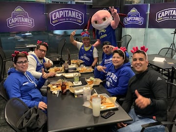 'Juanjolote' convivió con los aficionados de Capitanes.