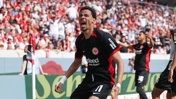 Hugo Ekitiké, celebrando un gol con el Eintracht Frankfurt