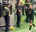 La nueva polémica de Messi; confronta a un fan de Cristiano Ronaldo tras perder en Concachampions