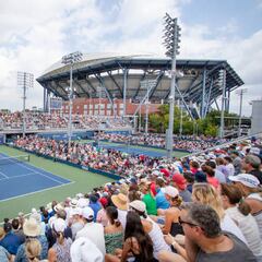 How many courts does the US Open have?