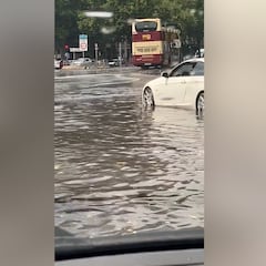 Una fuerte tormenta sorprende a los madrileños e inunda todo a su paso: la capital se quedó paralizada