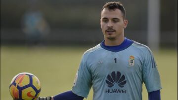 Alfonso Herrero, en un entrenamiento con el Real Oviedo.