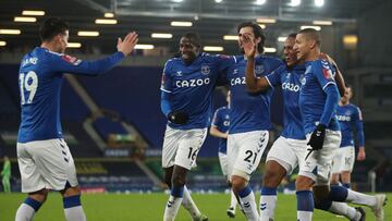 Mina anota y James sale figura en triunfo de Everton en FA Cup