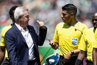 El arbitraje encaminó la derrota de México