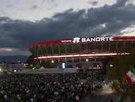 Fans line up outside Azteca Stadium, officially renamed Estadio Banorte, on the day of a friendly match between the national teams of Mexico and Portugal held to mark the stadium's inauguration, as Mexico prepares for the 2026 FIFA World Cup co-hosted by the United States, Canada and Mexico, in Mexico City, Mexico, March 28, 2026. REUTERS/Quetzalli Nicte-Ha