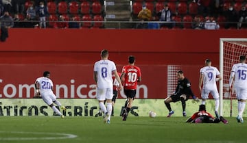 0-1. Vinicius marca el primer gol.