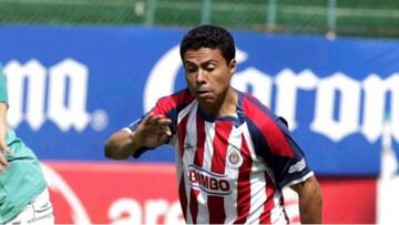Defendió la playera de Chivas sobre el final de la década de los 90´s.