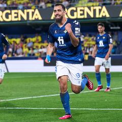 Borja Iglesias aprieta a De la Fuente