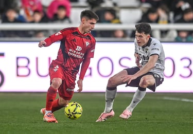 El derbi eleva al Burgos con goles de David y Curro y hunde al Mirandés