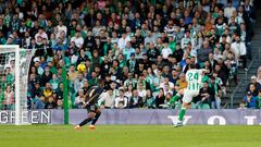 Real Madrid and Real Betis played out a frantic 1-1 draw at the Estadio Benito Villamarín.