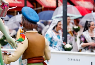 Este miércoles, 19 de marzo y día de San José, se celebrará el emocionante "Día de la Cremà" en las Fallas de Valencia, donde más de 700 monumentos que los artistas falleros han levantado por toda la ciudad arderán en un espectáculo impresionante. Marcando el broche de oro de la fiesta más emblemática de Valencia y una de las más multitudinarias de toda España. La noche se iluminará con fuegos artificiales.