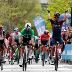 Daniel Felipe Martínez gana etapa 4 de Vuelta al País Vasco