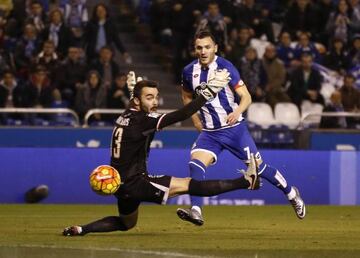 Lucas marca contra el Rayo.