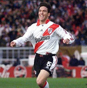 Coincidió con Ángel en River Plate en la temporada 1998-1999.