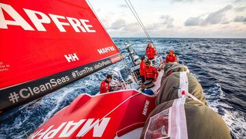 El 'Mapfre' se sitúa a menos de 32 millas de la cabeza de flota
