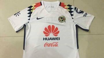 Despu&eacute;s de que hace unas semanas circul&oacute; en redes un dise&ntilde;o similar al de la d&eacute;cada de los 90, una nueva camiseta aparece, ahora en color blanco con parecidos motivos.