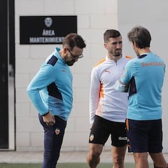 Gayà, optimista para la Copa tras descartar una lesión grave